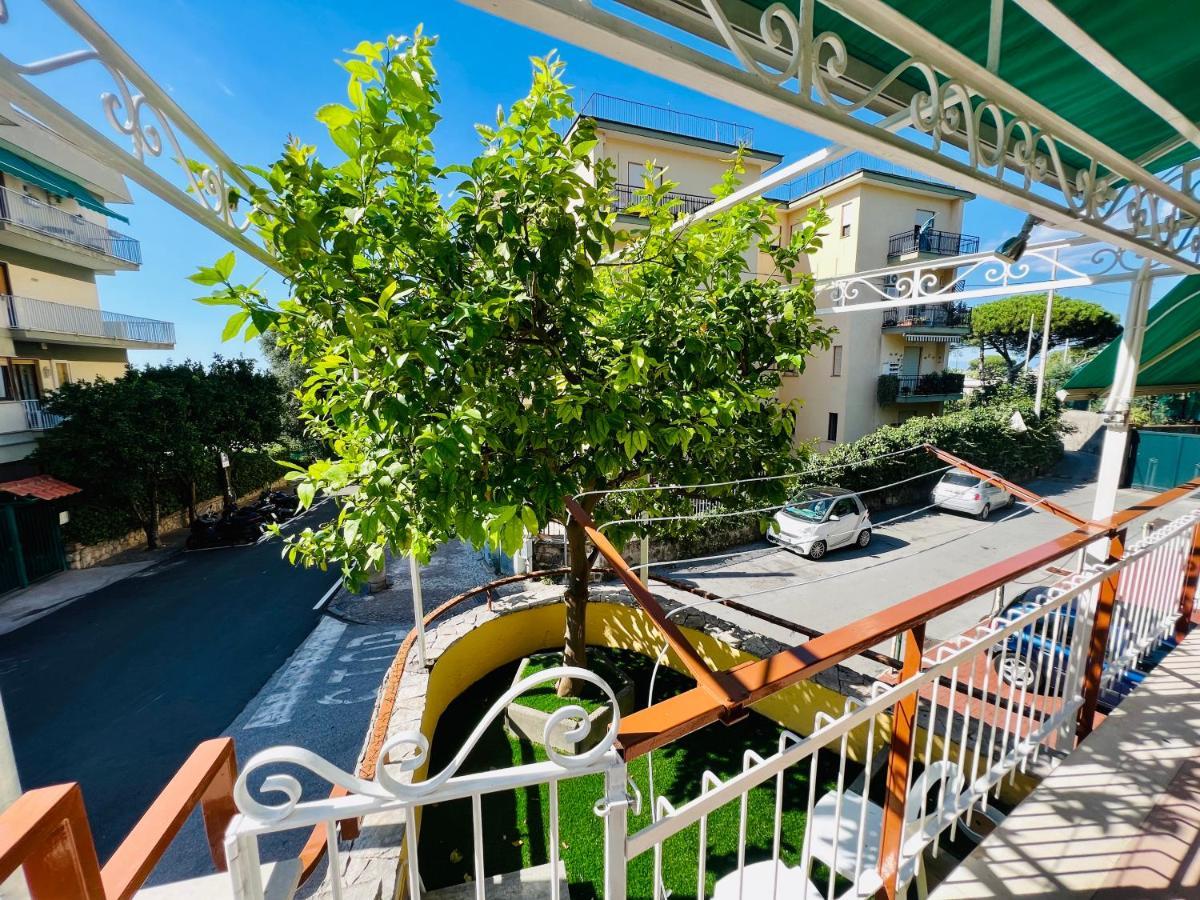 Treehouse Sorrento Apartment Exterior foto